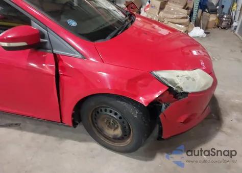 2013 Ford Focus Se z USA, uszkodzony, nr VIN 1FADP3F20DL340296